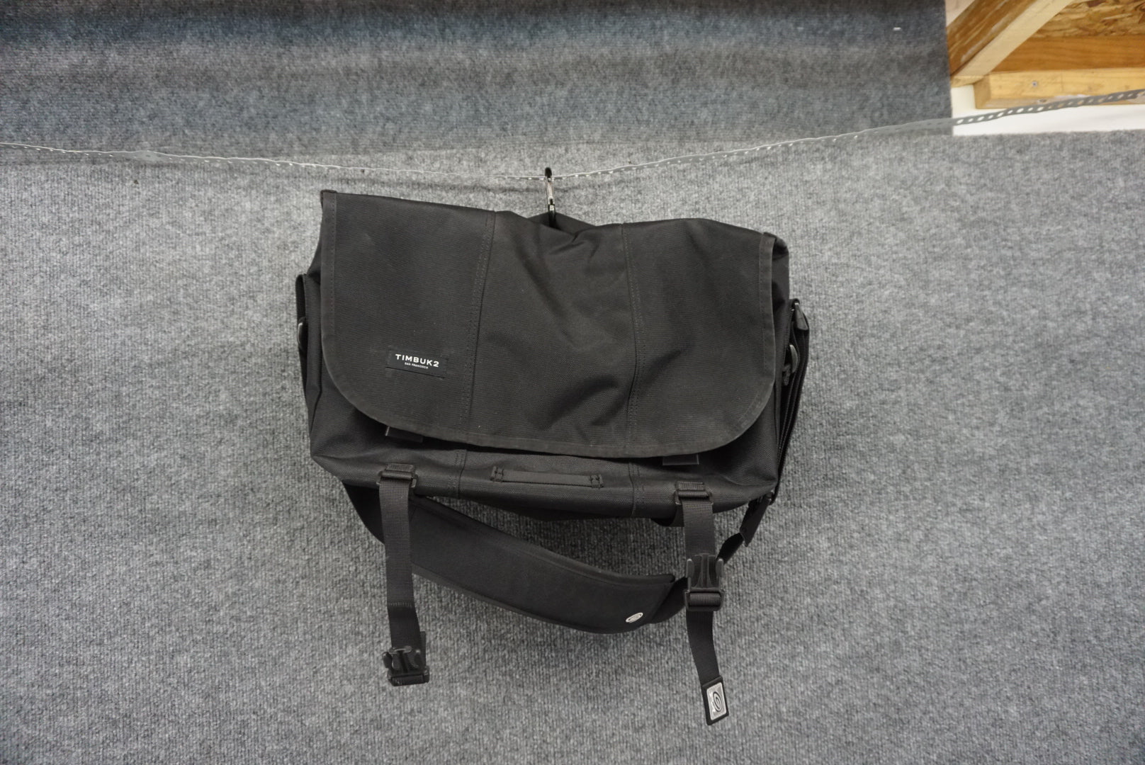 is currently offering select Timbuk2 Messenger Bags from