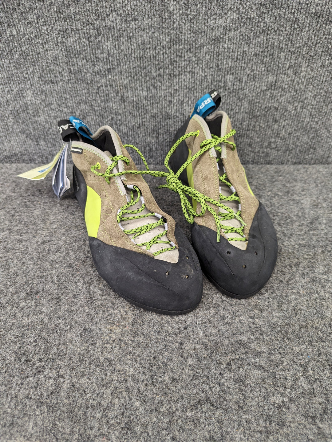 Scarpa Size 12.5/46 Men's Climbing Shoes