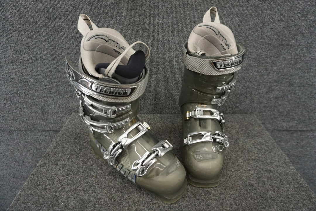 Tecnica Size W5.5/22.5 Women's Alpine Ski Boots