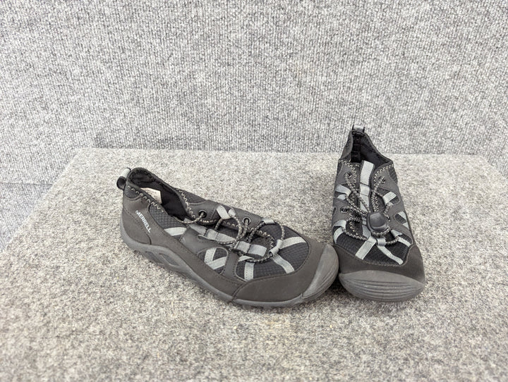 Size 3/34.5 Youth Water Shoes