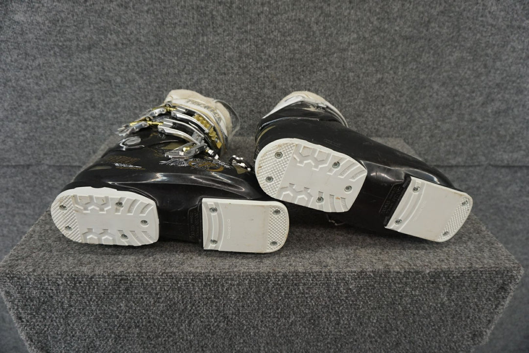 Tecnica Size W6.5/23.5 Women's Alpine Ski Boots