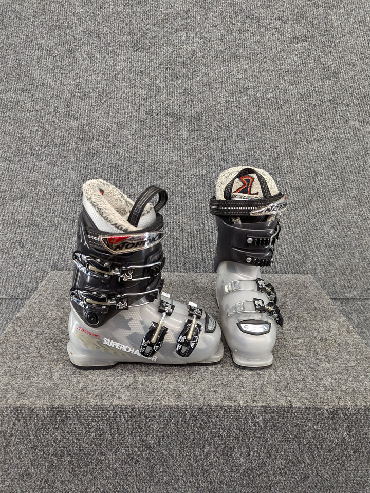 Nordica Size 1.5/20.5 Youth Alpine Ski Boots