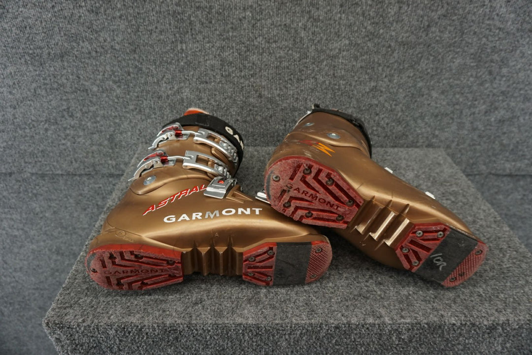 Garmont Size 5.5/23.5 Alpine Ski Boots