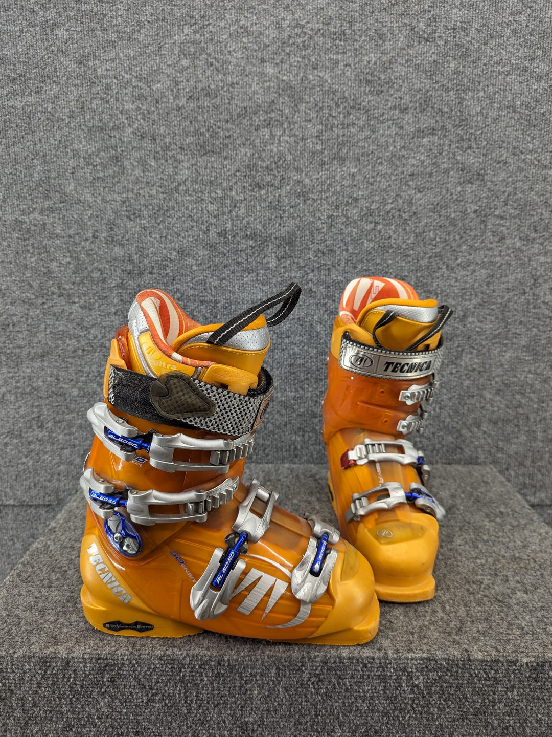 Tecnica Size 6.5/24.5 Men's Alpine Ski Boots