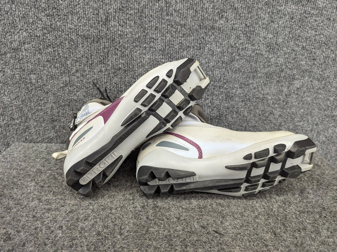Salomon Size W6.5/37 Women's Cross Country Ski Boots