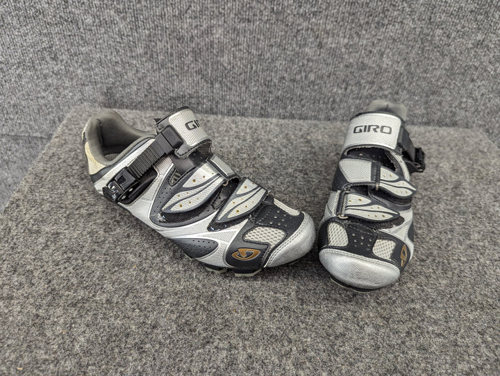 Giro Size W7.5/38.5 Women's Bike Shoes