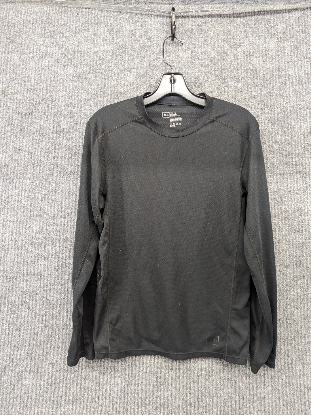 REI Size Small Men's Base Layer Top