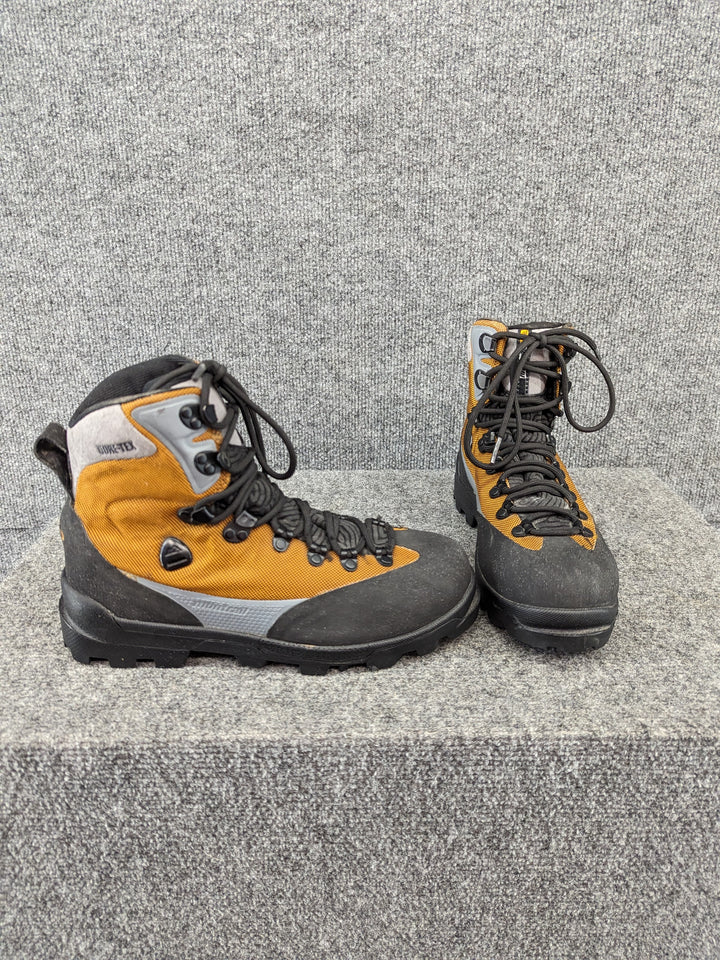 Montrail Size W10/42 Women's Mountaineering Boots