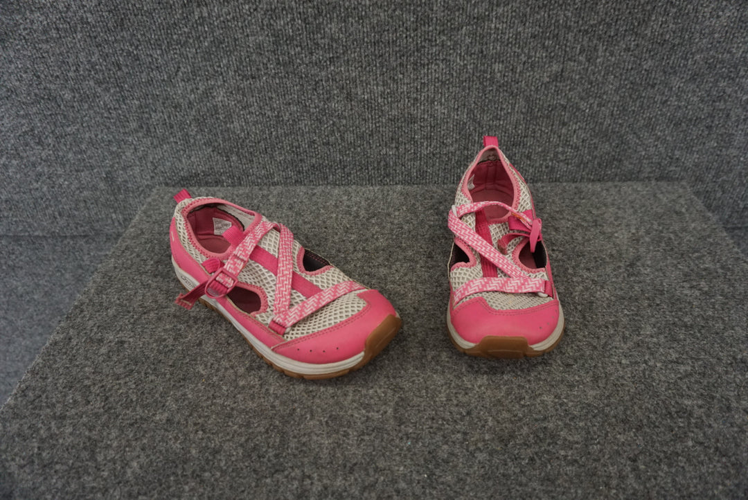Size 5/36.5 Youth Water Shoes