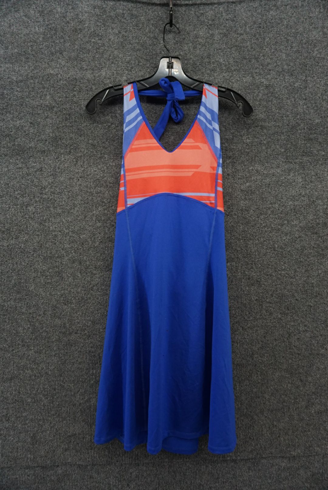 Mountain Hardwear Blue/Red Size W Medium Women's Dress