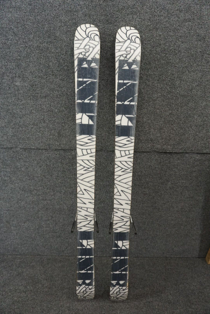 Line Length 132 cm/52" Alpine Skis