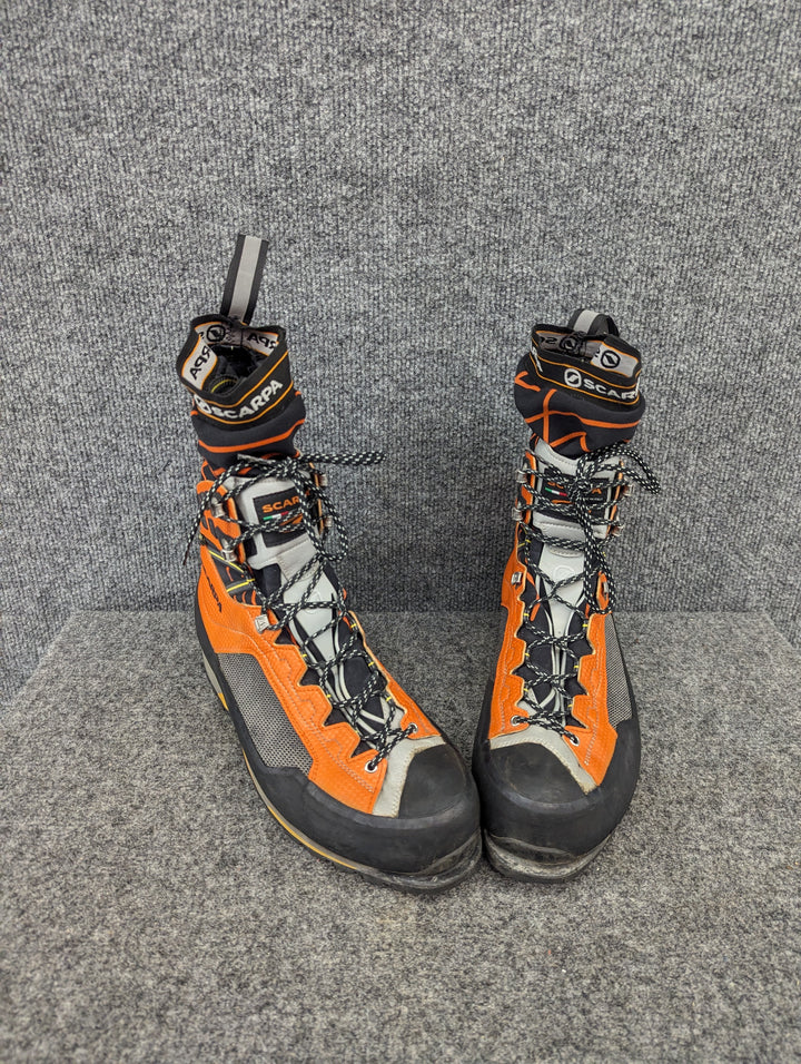 Scarpa Size 10.5/43.5 Men's Mountaineering Boots